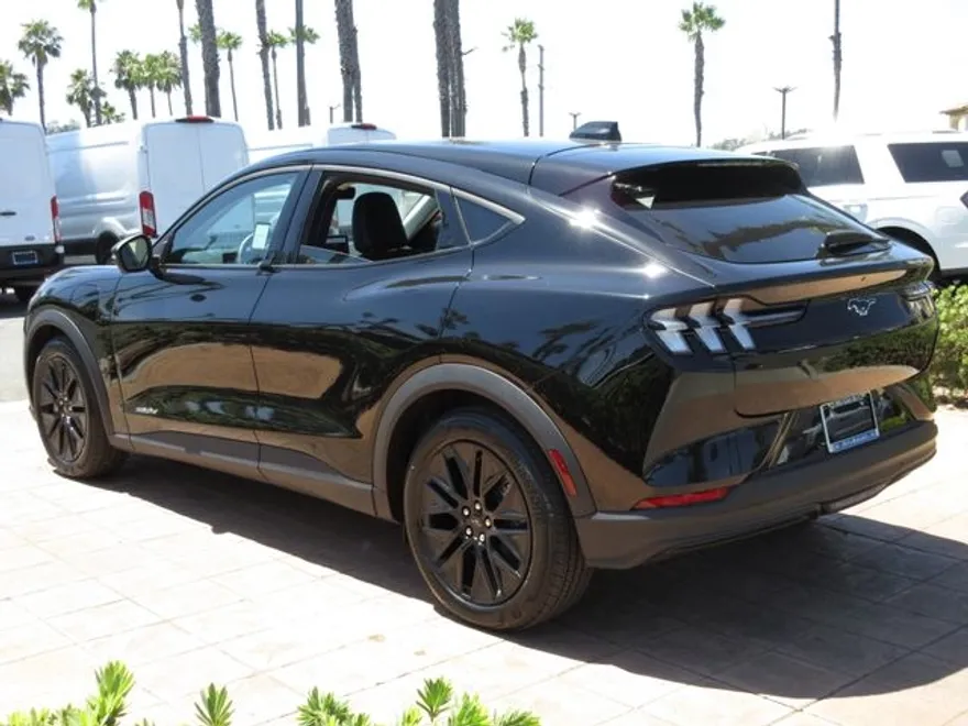 2025 Ford Mustang Mach-E Select photo 1