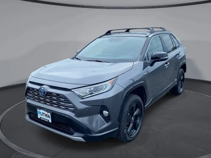 2020 Toyota RAV4 Hybrid XSE photo 1