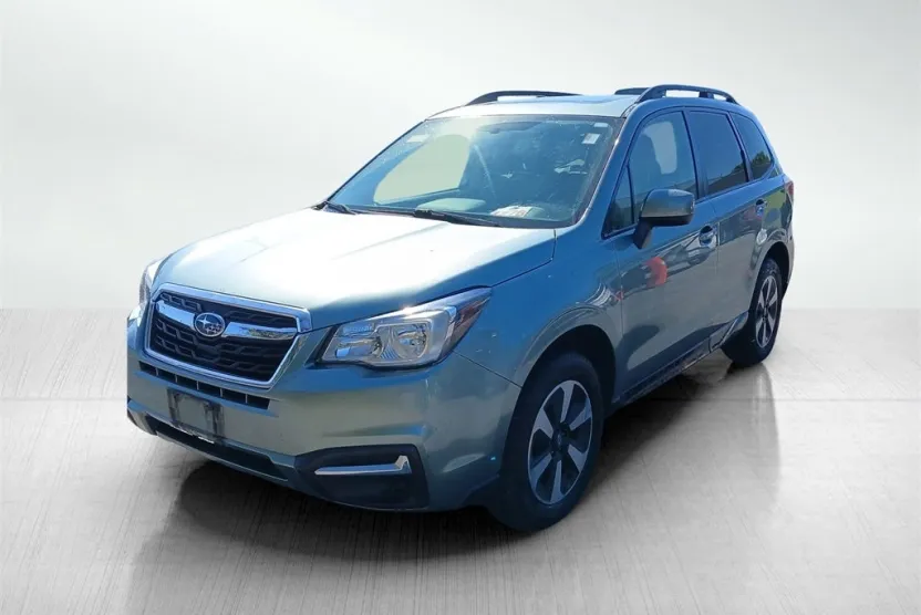 2017 Subaru Forester 2.5i Premium photo 1