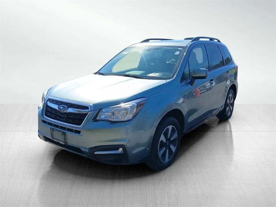 2017 Subaru Forester 2.5i Premium photo 1