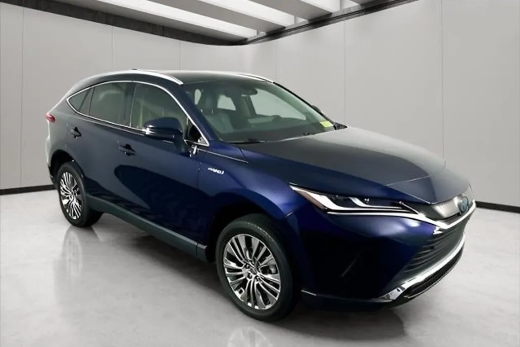 2021 Toyota Venza XLE photo 1