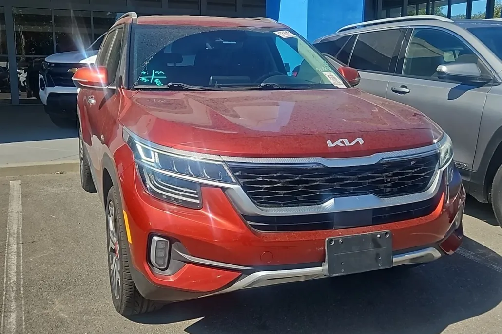 2022 Kia Seltos SX photo 1