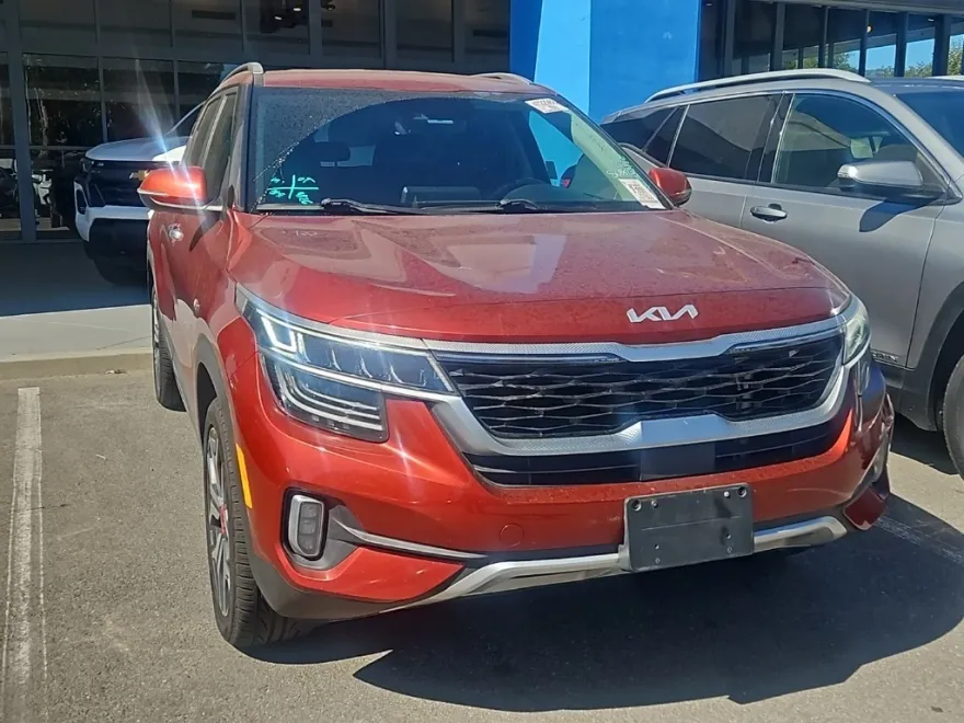 2022 Kia Seltos SX photo 1