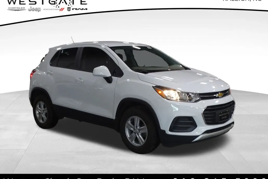 2019 Chevrolet Trax LS photo 1