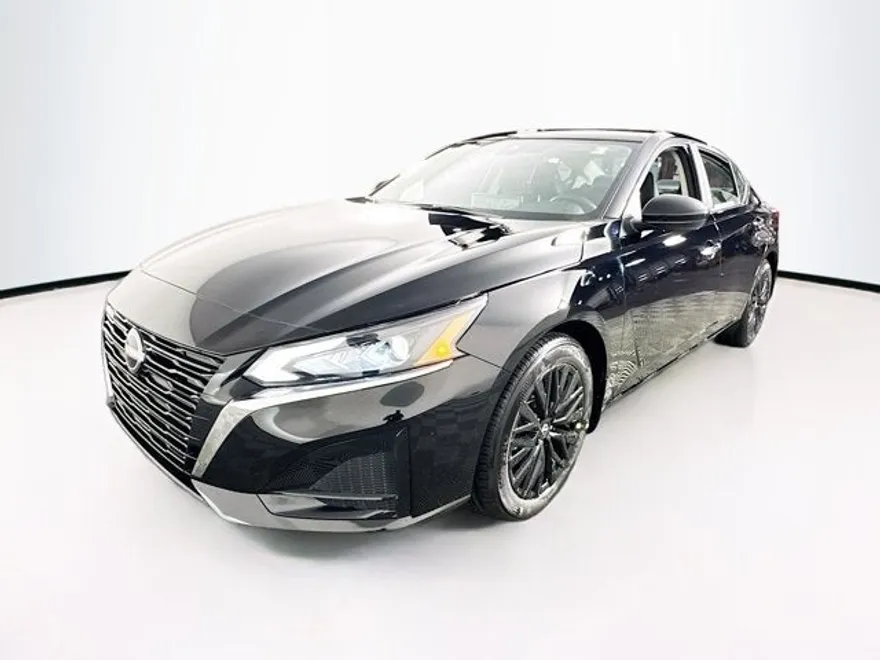 2025 Nissan Altima SV photo 1