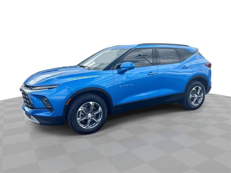2025 Chevrolet Blazer 2LT photo 1