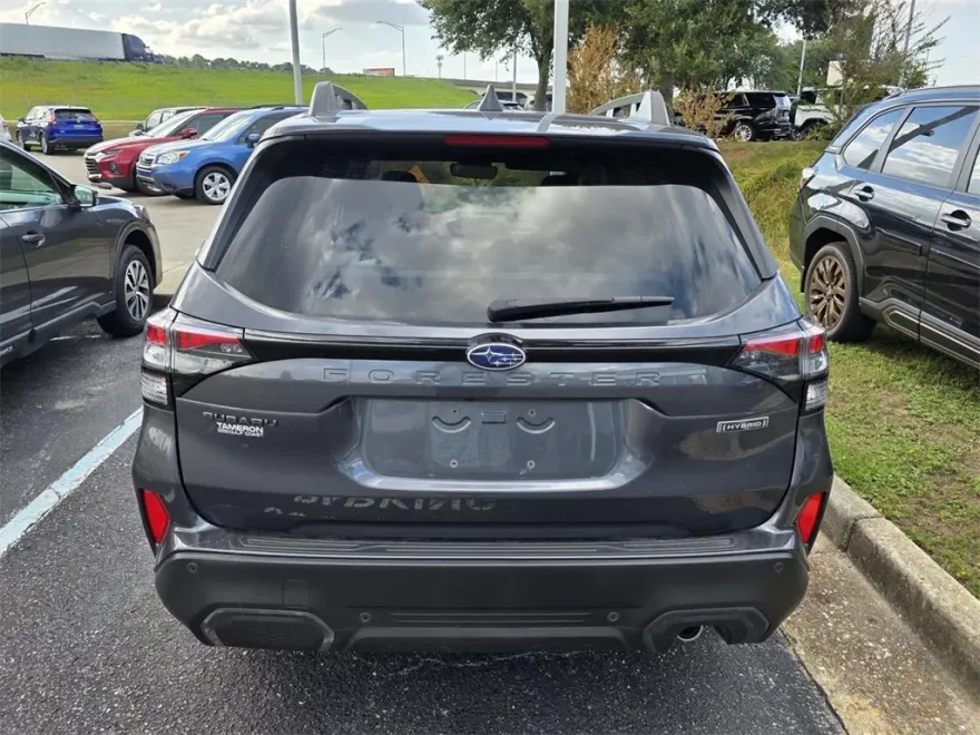 2025 Subaru Forester Limited photo 1