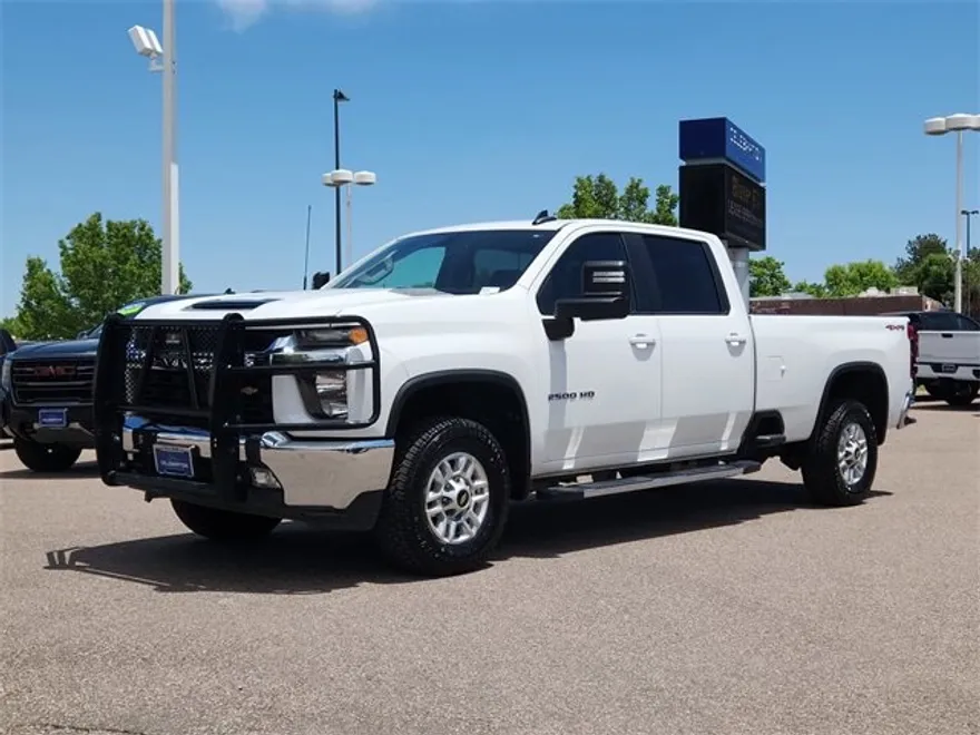 2022 Chevrolet Silverado 2500HD LT photo 1