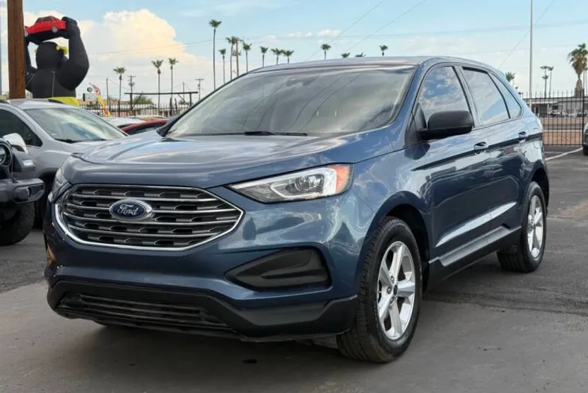 2019 Ford Edge SE photo 1