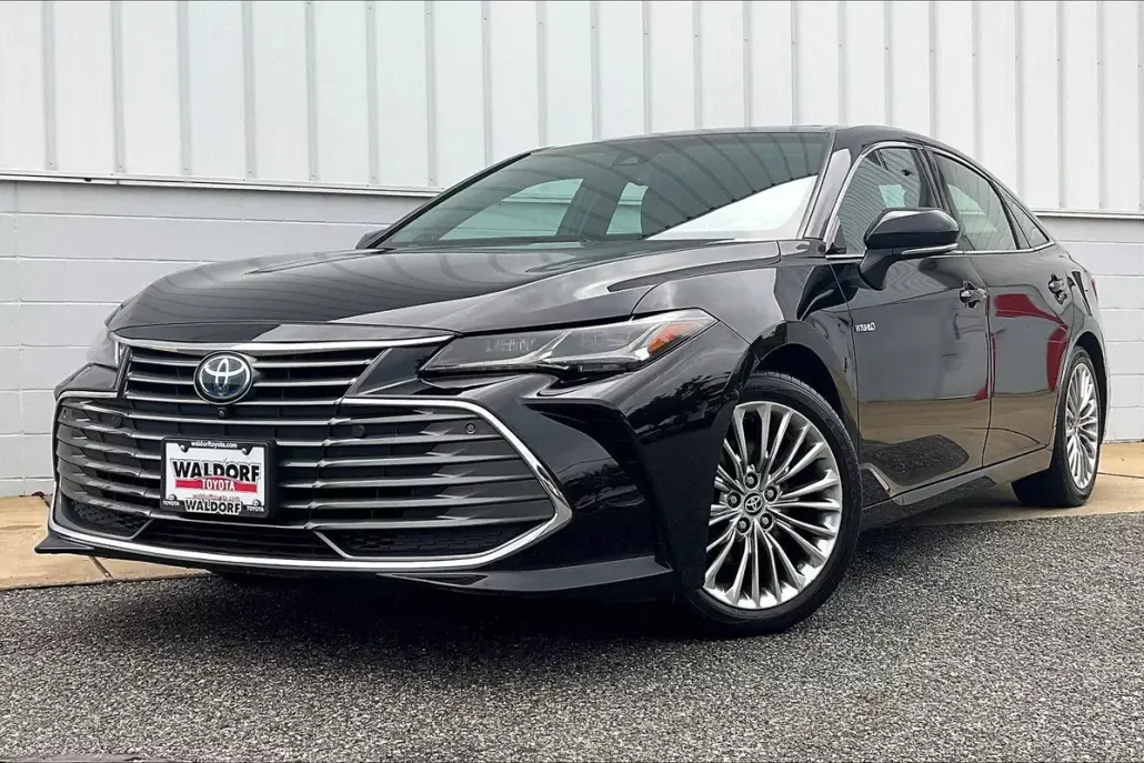 2021 Toyota Avalon Hybrid Limited photo 1
