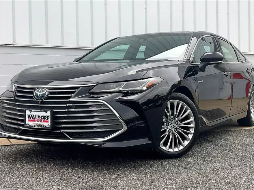 2021 Toyota Avalon Hybrid Limited photo 1
