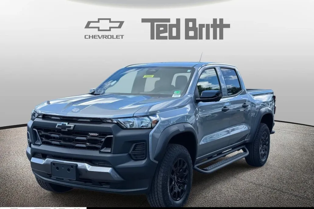 2026 Chevrolet Colorado Trail Boss photo 1