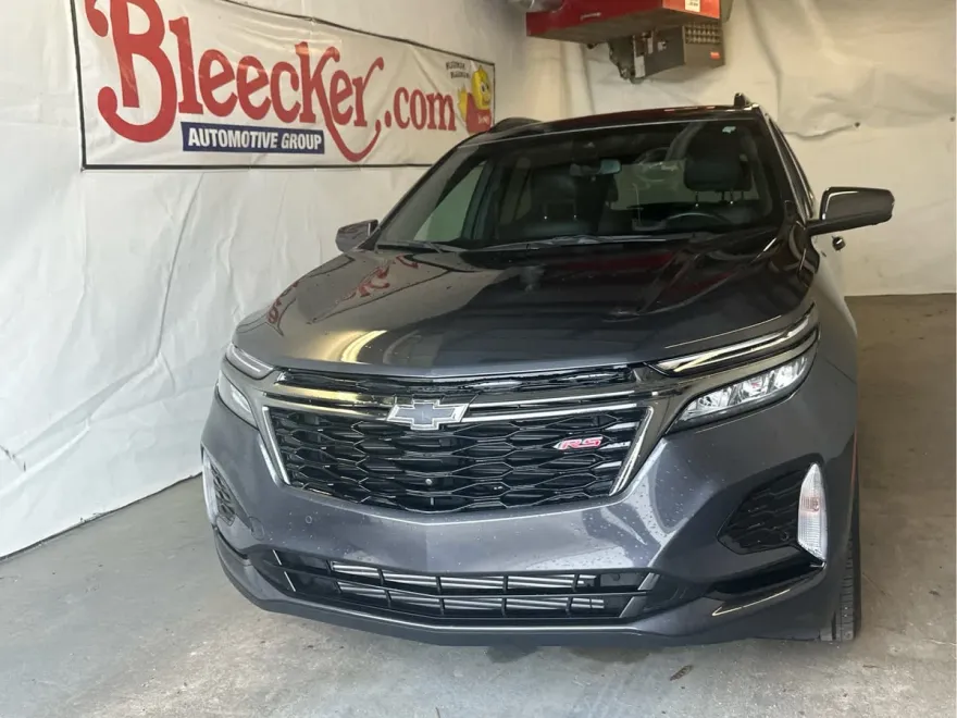2023 Chevrolet Equinox RS photo 1