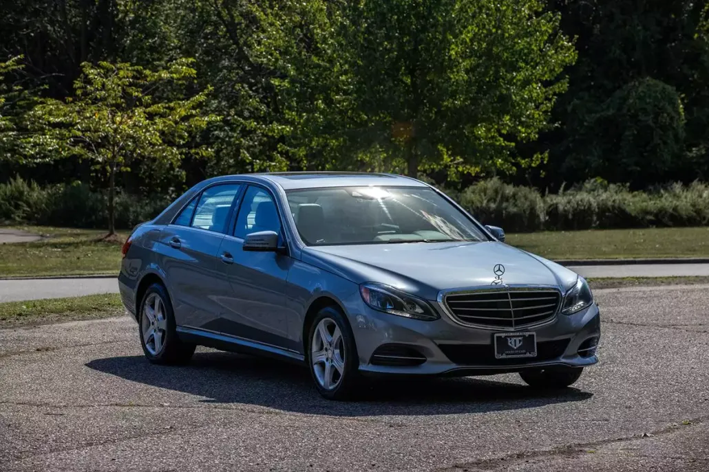 2014 Mercedes Benz E 350 Sedan 4MATIC photo 1