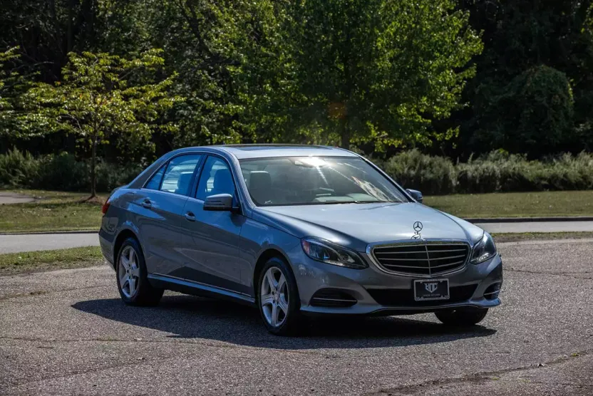 2014 Mercedes Benz E 350 Sedan 4MATIC photo 1