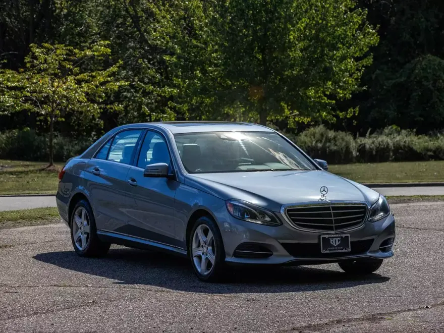 2014 Mercedes Benz E 350 Sedan 4MATIC photo 1