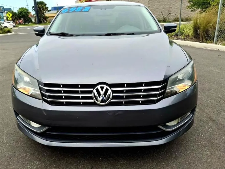 2014 Volkswagen Passat TDI SE photo 1