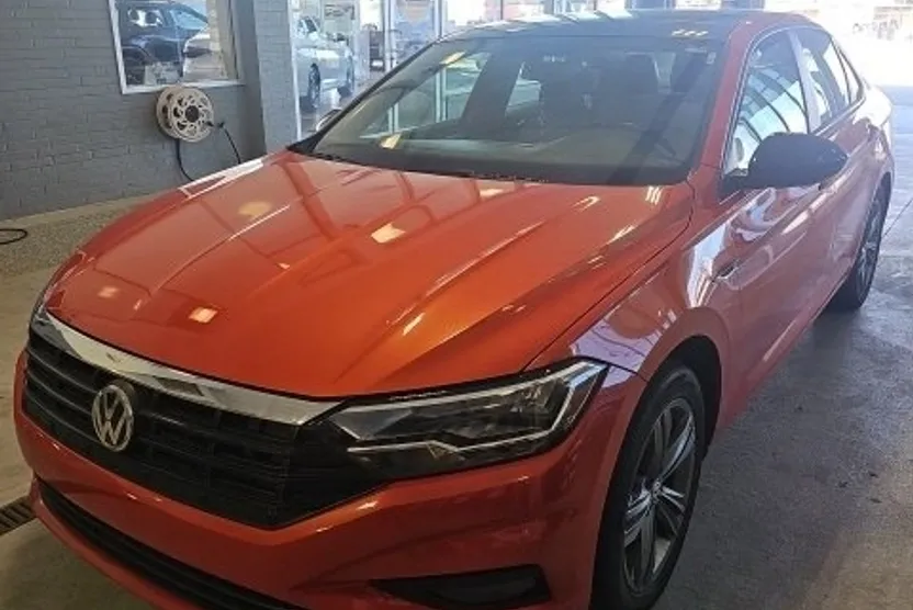 2019 Volkswagen Jetta 1.4T R-Line photo 1