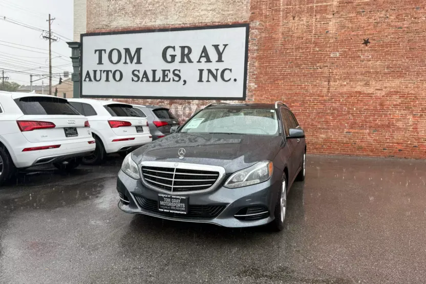 2014 Mercedes Benz E 350 Sport 4MATIC photo 1