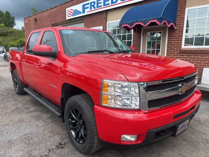 2007 Chevrolet Silverado 1500 LTZ photo 1