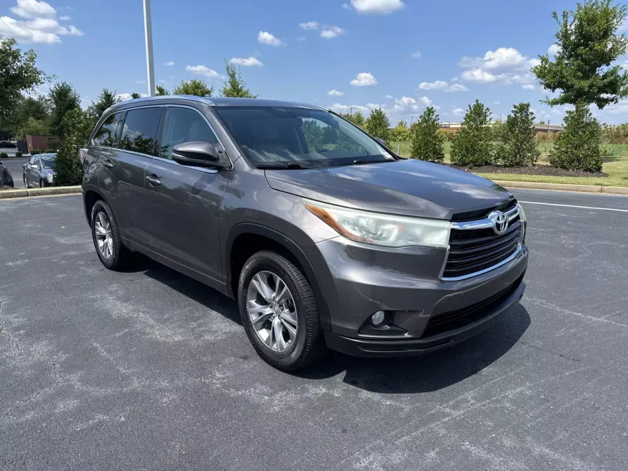 2015 Toyota Highlander XLE photo 1