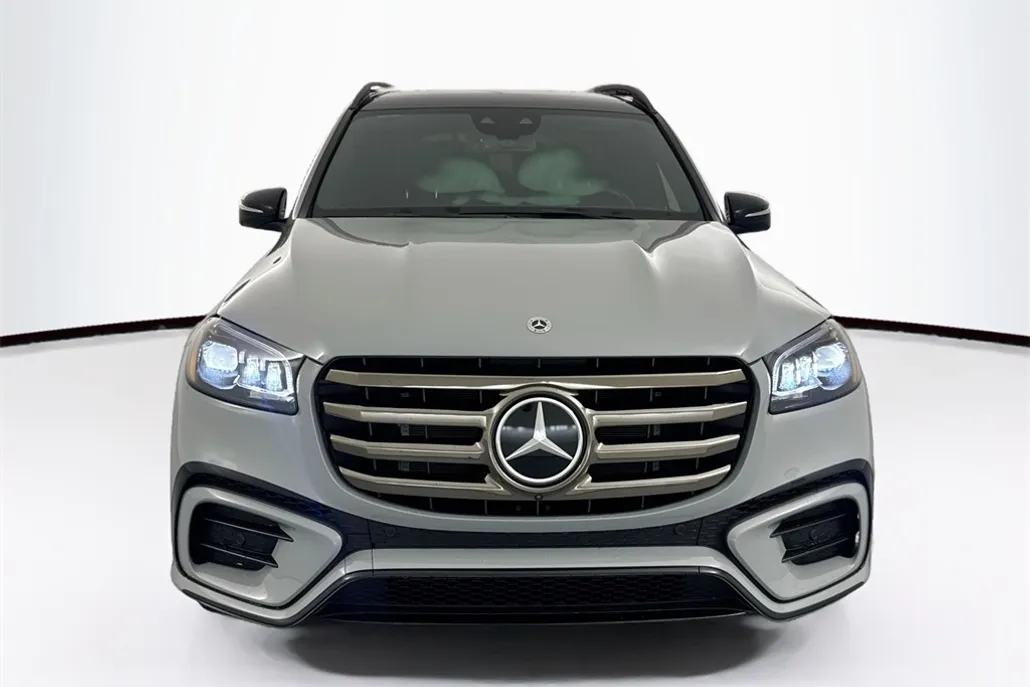 2025 Mercedes Benz GLS 450 4MATIC photo 1