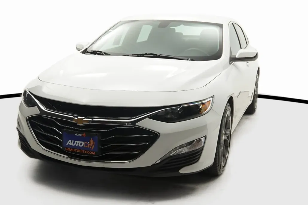 2022 Chevrolet Malibu 1LT photo 1