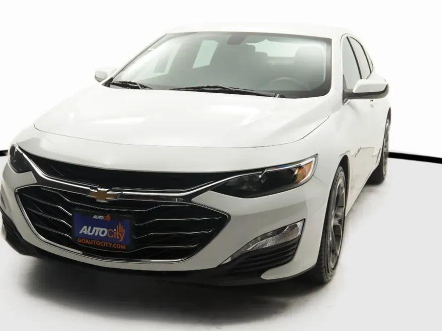 2022 Chevrolet Malibu 1LT photo 1