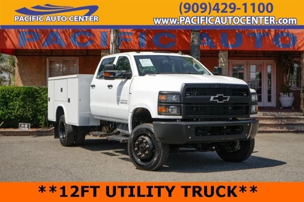 2022 Chevrolet Silverado 5500HD Work Truck photo 1