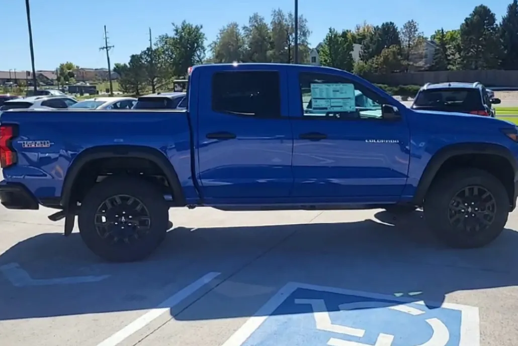 2026 Chevrolet Colorado Trail Boss photo 1