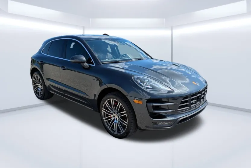 2017 Porsche Macan Turbo photo 1