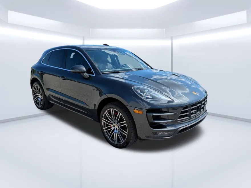 2017 Porsche Macan Turbo photo 1