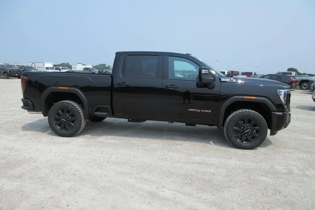 2025 Gmc Sierra 2500 HD AT4 photo 1