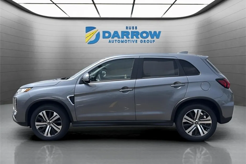 2025 Mitsubishi Outlander Sport SE photo 1