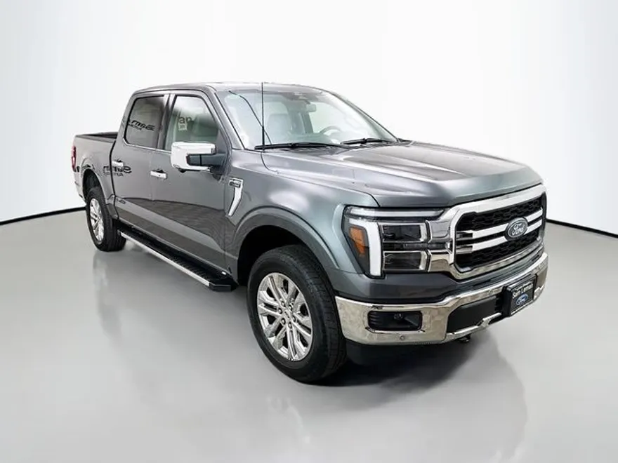 2025 Ford F-150 Lariat photo 1