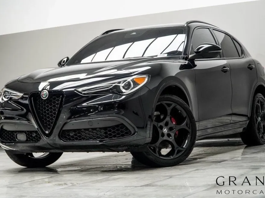 2022 Alfa Romeo Stelvio Ti Sport photo 1