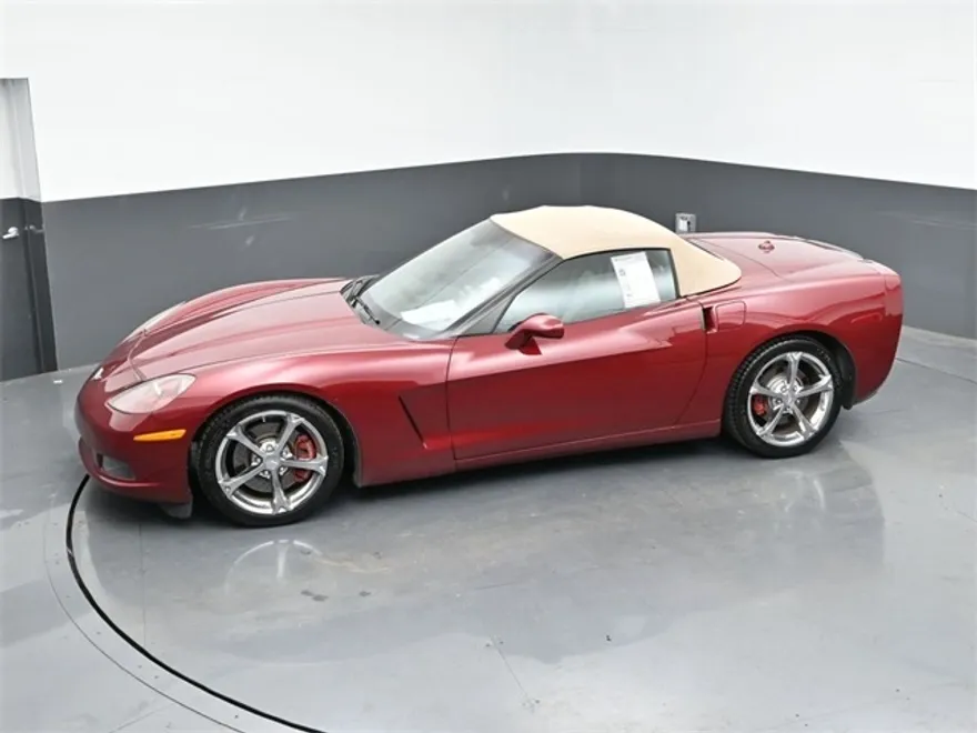 2005 Chevrolet Corvette Base photo 1