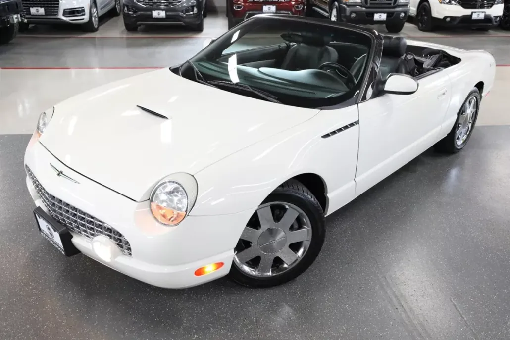 2002 Ford Thunderbird Deluxe photo 1