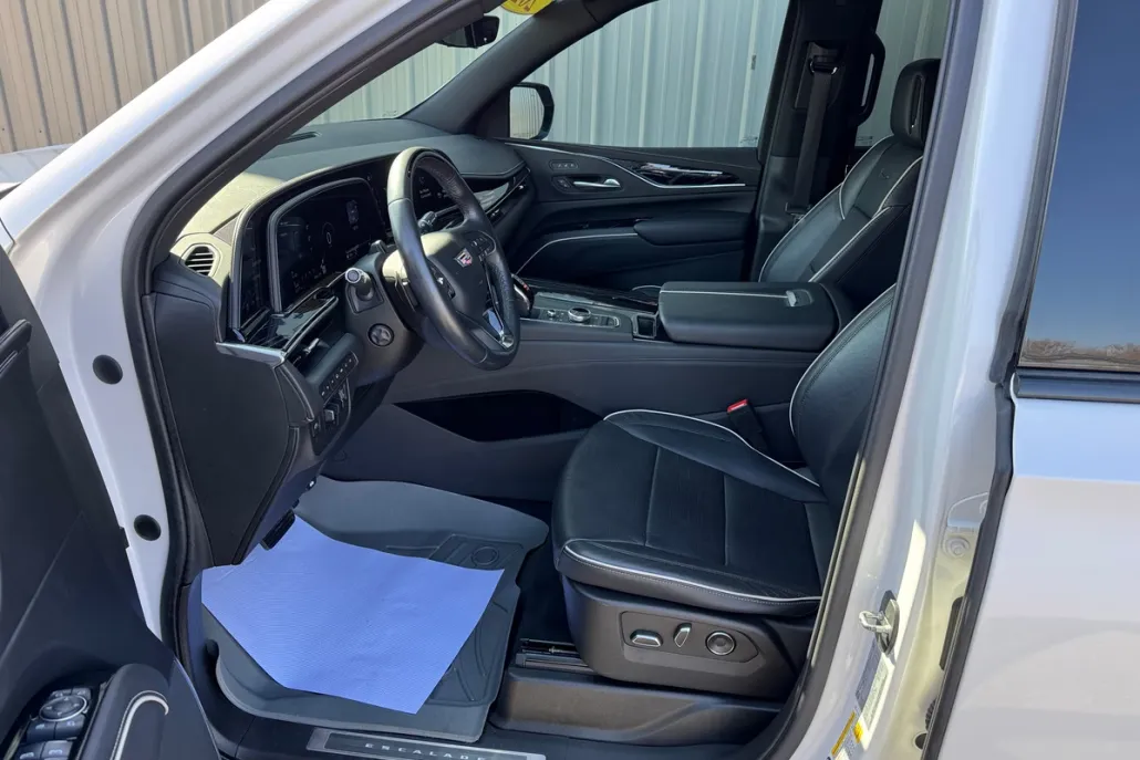 2021 Cadillac Escalade Sport photo 1