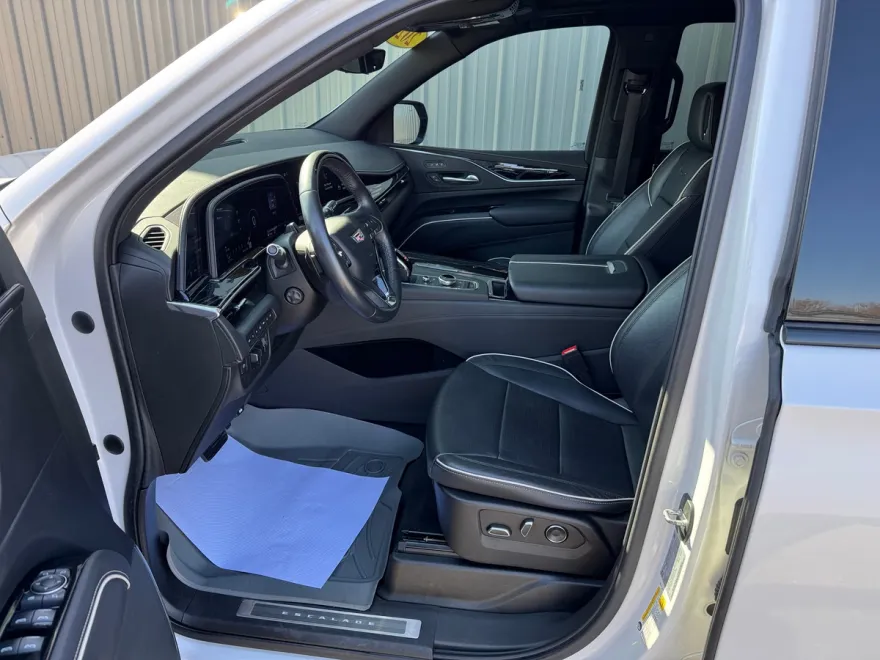 2021 Cadillac Escalade Sport photo 1