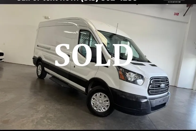 2019 Ford Transit Van photo 1