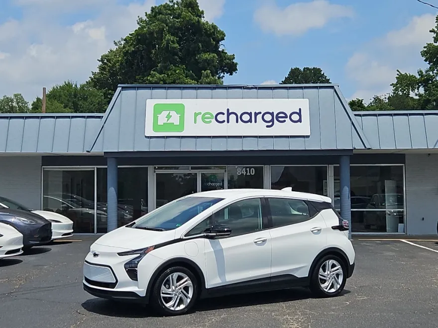 2023 Chevrolet Bolt EV 1LT photo 1