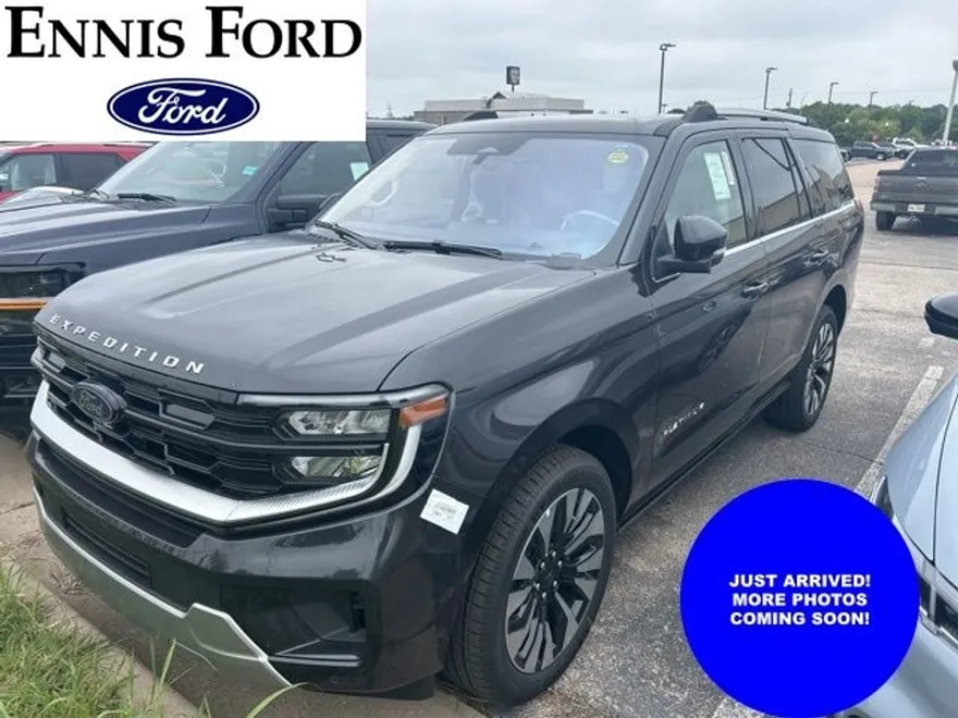 2025 Ford Expedition Platinum photo 1