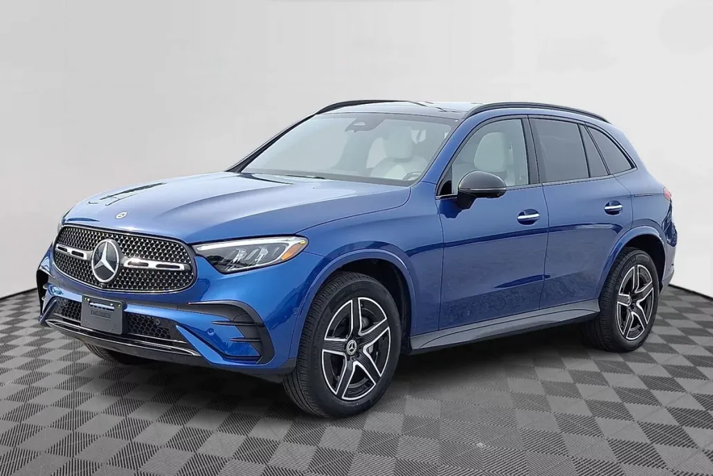 2025 Mercedes Benz GLC 300 4MATIC photo 1