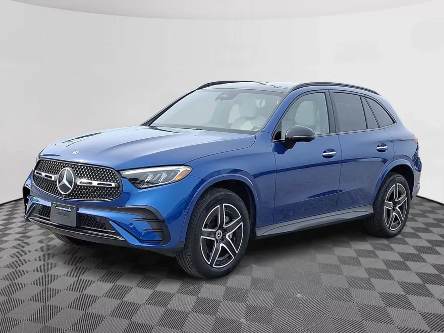 2025 Mercedes Benz GLC 300 4MATIC photo 1