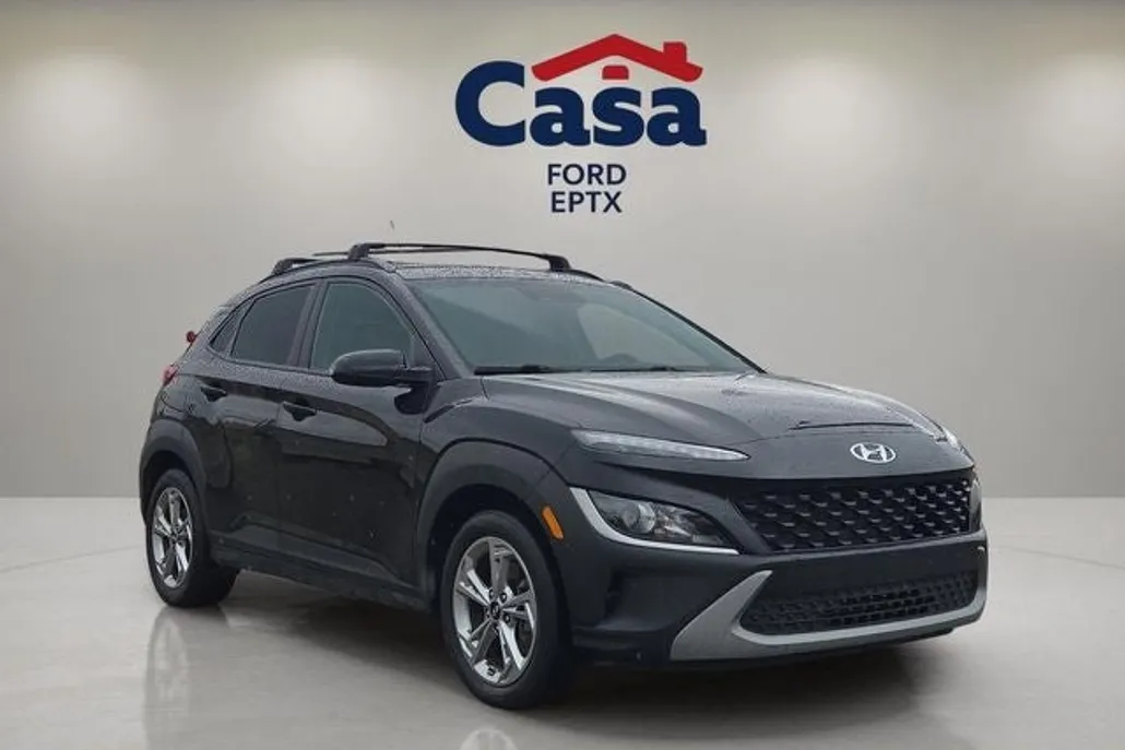2022 Hyundai Kona SEL photo 1