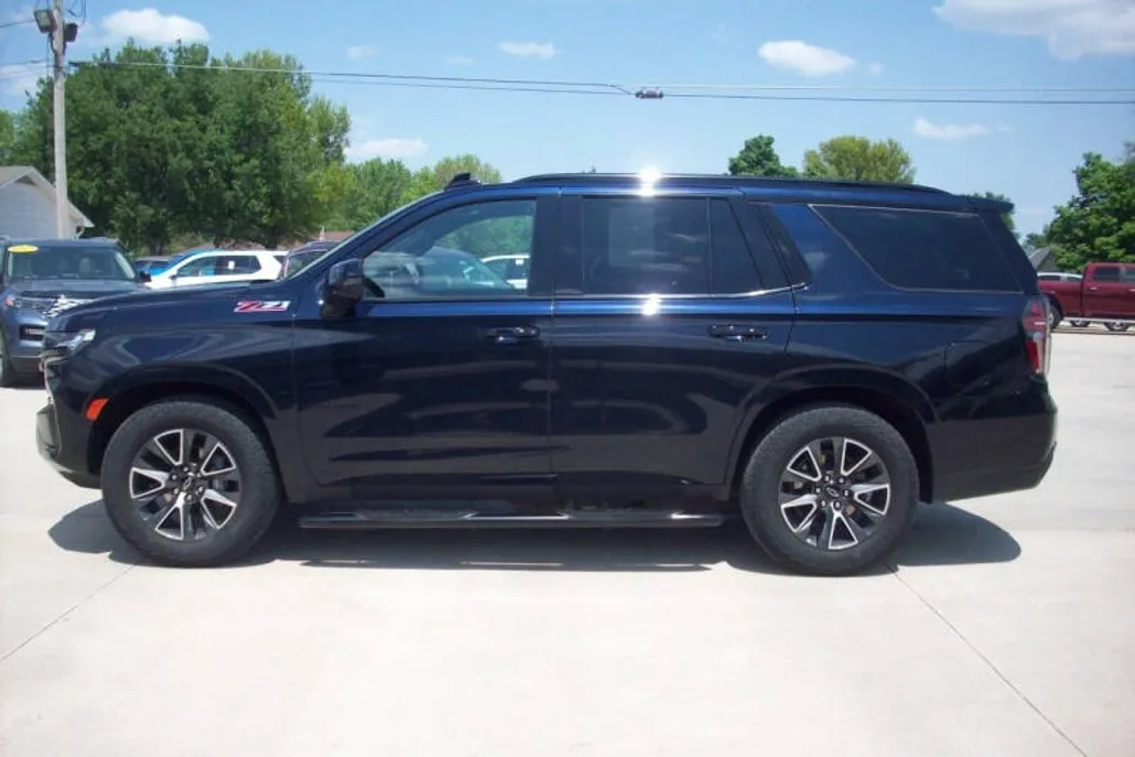 2024 Chevrolet Tahoe Z71 photo 1