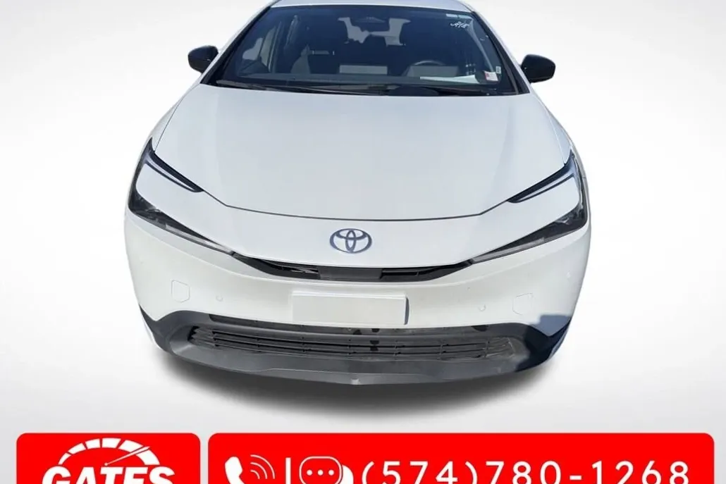 2024 Toyota Prius LE photo 1