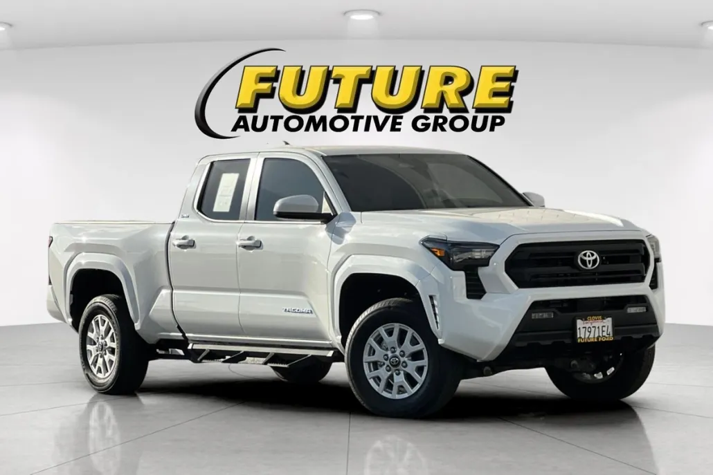 2025 Toyota Tacoma photo 1