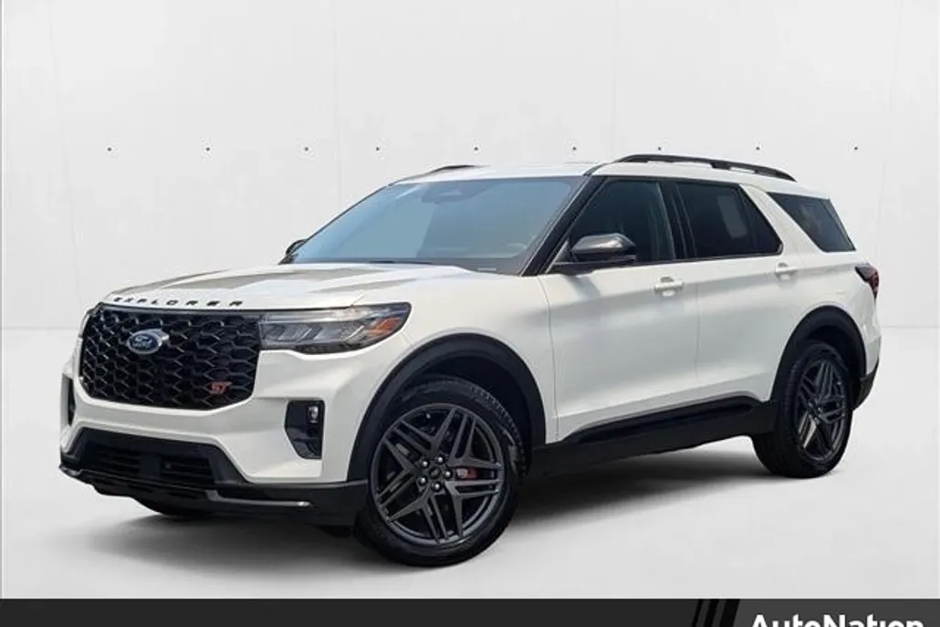 2025 Ford Explorer ST photo 1